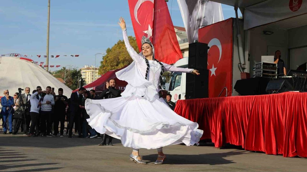 Keçiören'de 2. Geleneksel Serhat İlleri Yöresel Yemek Yarışması'nda final