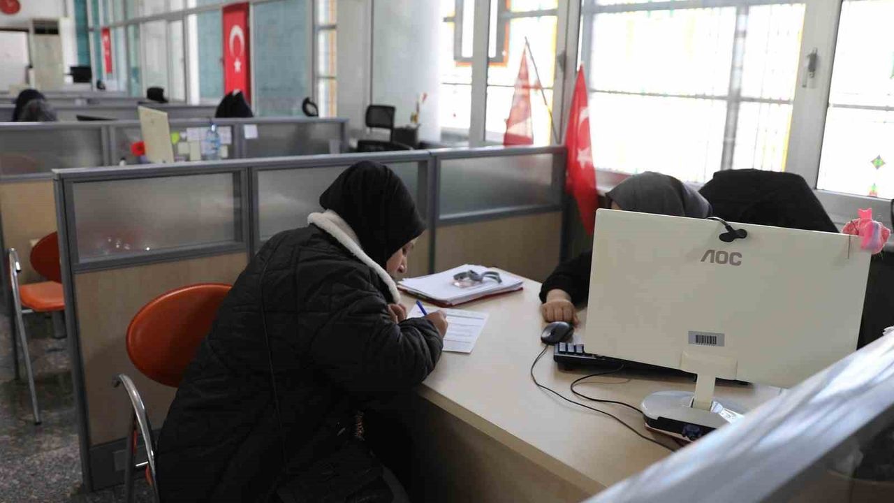 Keçiören Kariyer Ofisi 2025'in İlk 10 Ayında 495 Kişiyi İstihdama Kavuşturdu