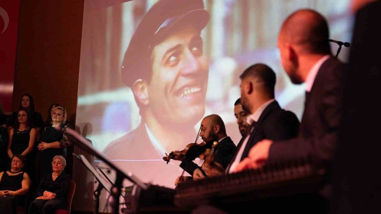 Kemal Sunal Keçiören'de türkülerle anıldı