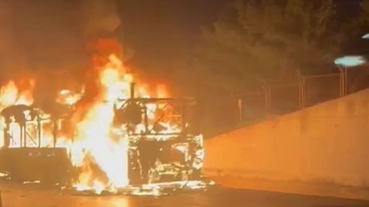 Kemerburgaz yolunda İETT otobüsünde yangın çıktı