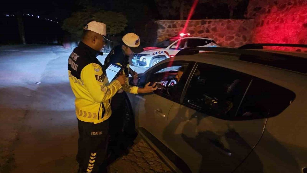 Kilis'te Jandarma Trafik Timleri Alkol Denetimi Yaptı