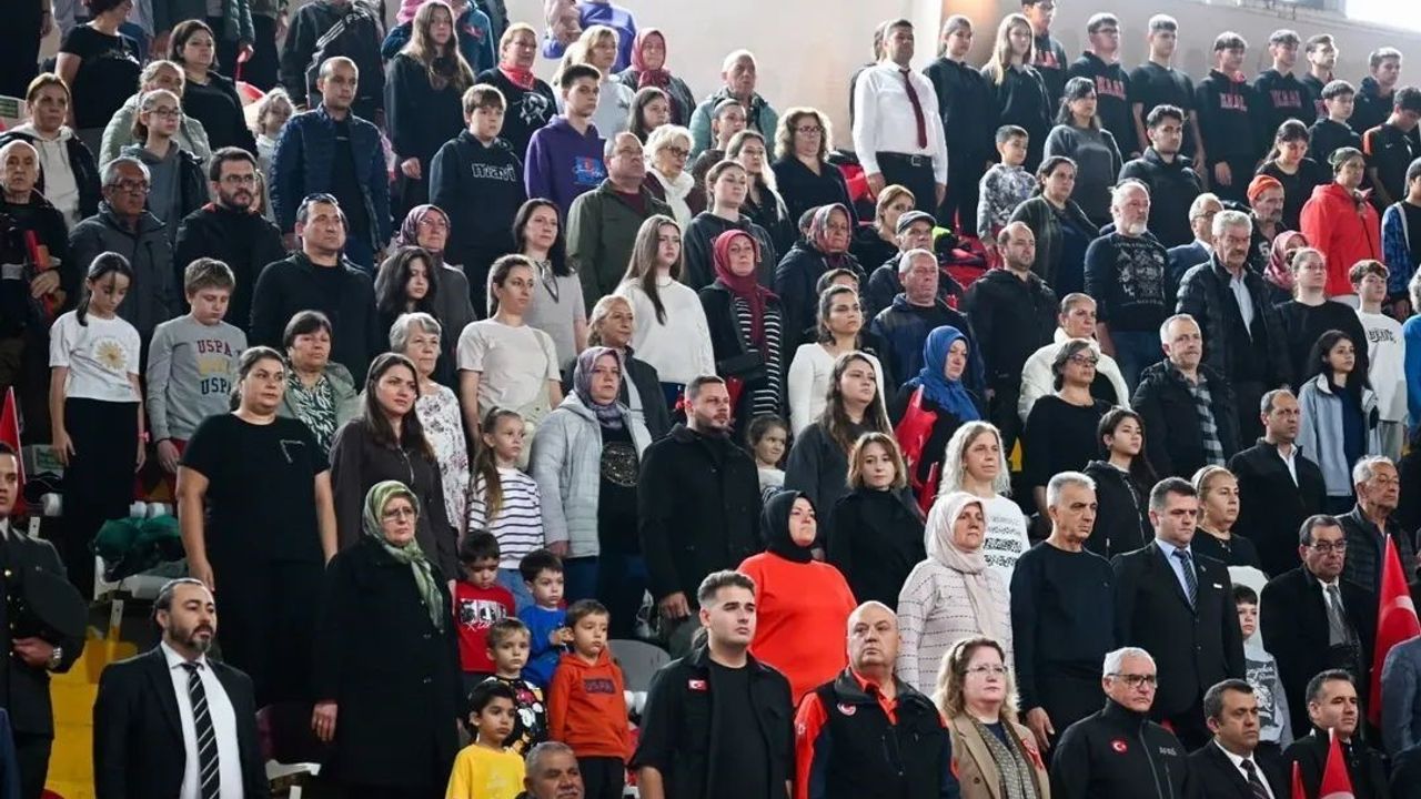 Kırklareli'nin kurtuluşunun 103'üncü yılı törenlerle kutlandı