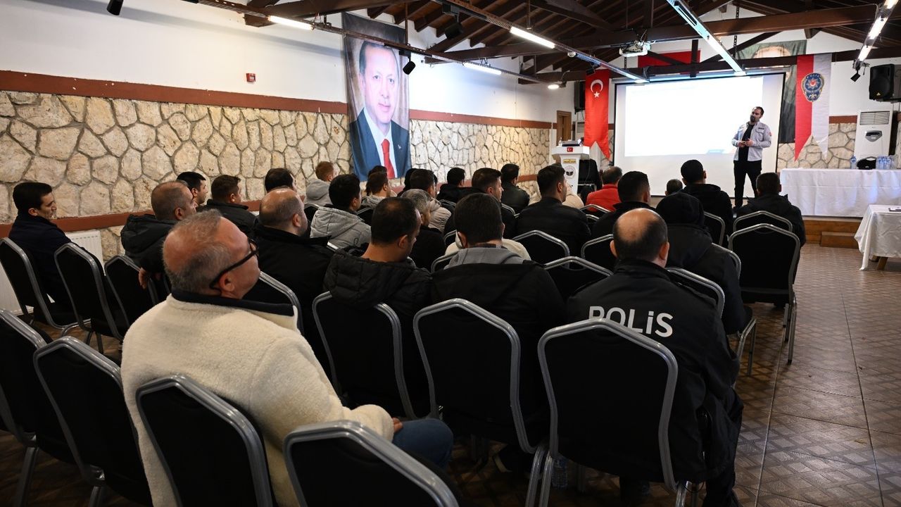 Kırklareli polis personeline Aselsan DMR telsiz eğitimi