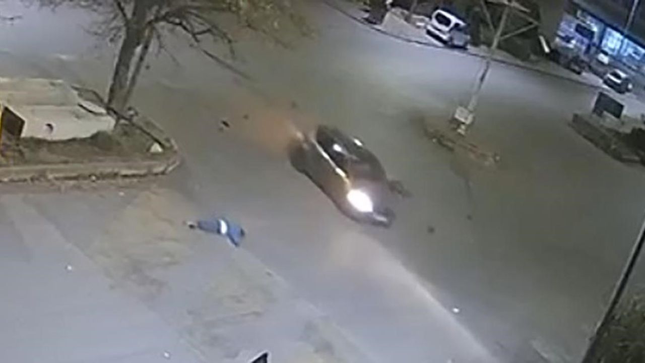 Kırşehir'de 14 yaşındaki motosiklet sürücüsü otomobille çarpıştı, hayatını kaybetti