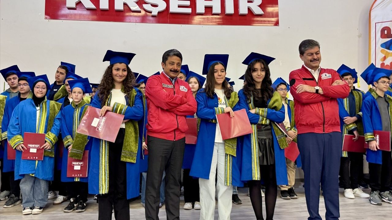 Kırşehir'de DENEYAP Teknoloji Atölyeleri Mezuniyet Töreni