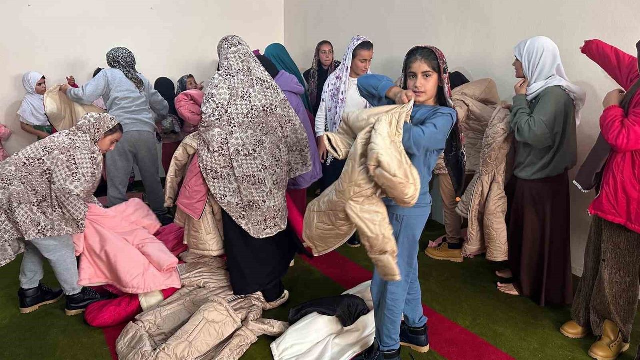 Kış Gelmeden Sen Gel Projesiyle Minik Yüreklere Umut