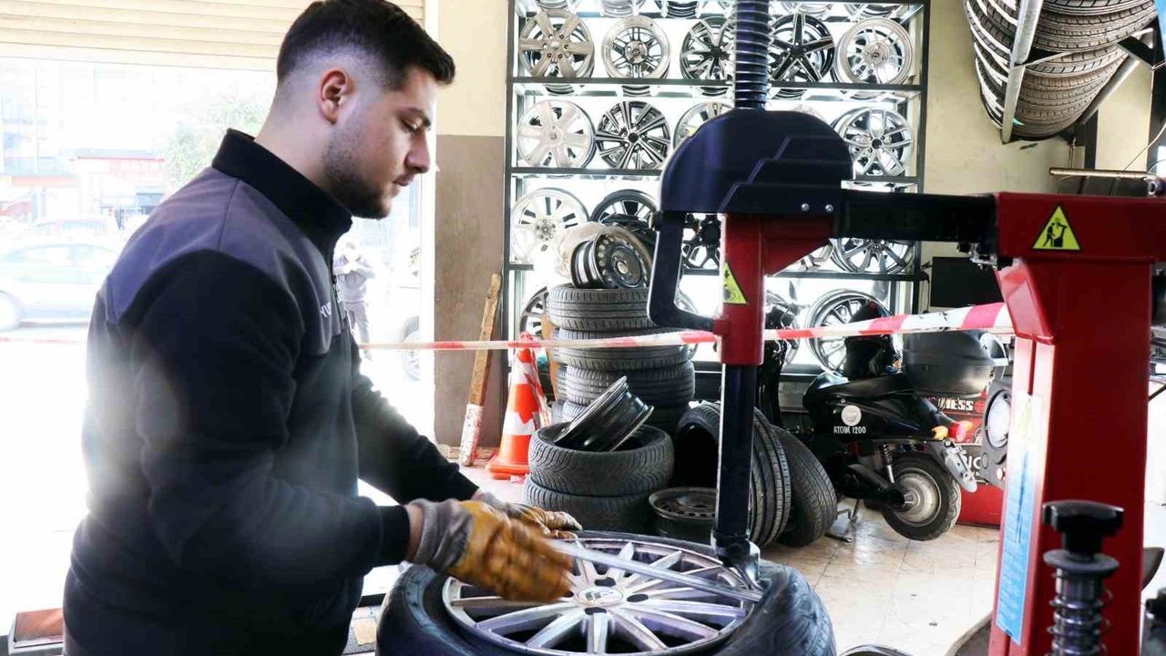 Kış Lastiği Zorunluluğu Başladı: Ticari Araçlara 5 bin 856 TL Ceza