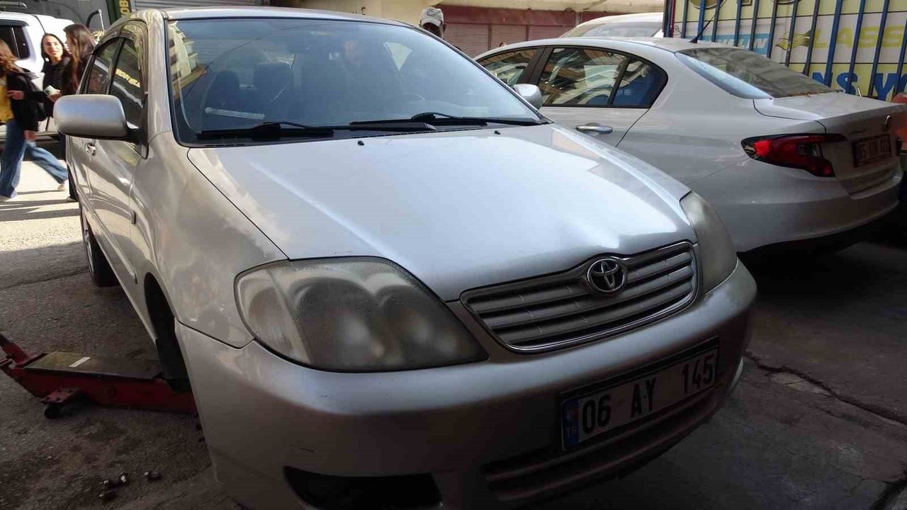 Kış lastiği zorunluluğu öncesi Van'da lastikçi yoğunluğu