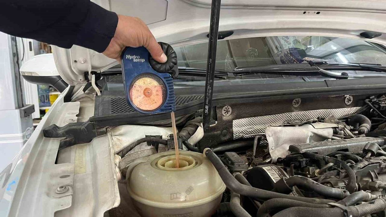 Kış Öncesi Antifriz Bakımı: 400-600 TL'lik İşlem 100-150 Bin TL'lik Hasarı Engelleyebilir