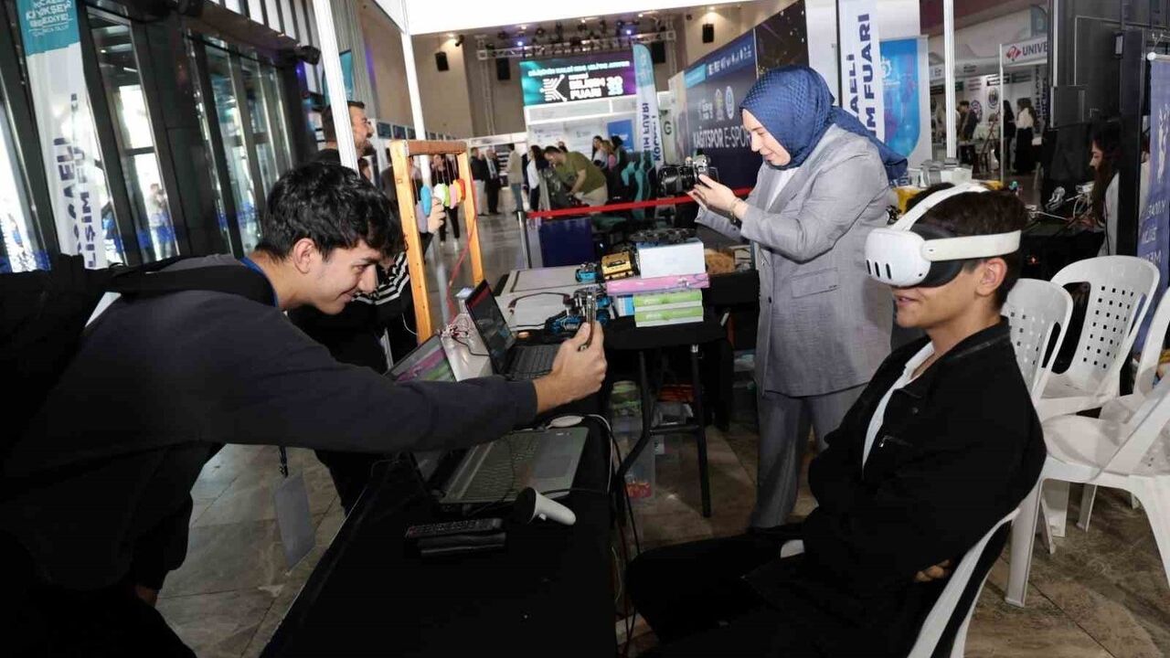 Kocaeli Bilişim Fuarı: Teknoloji Tutkunları ve Girişimciler Bir Arada