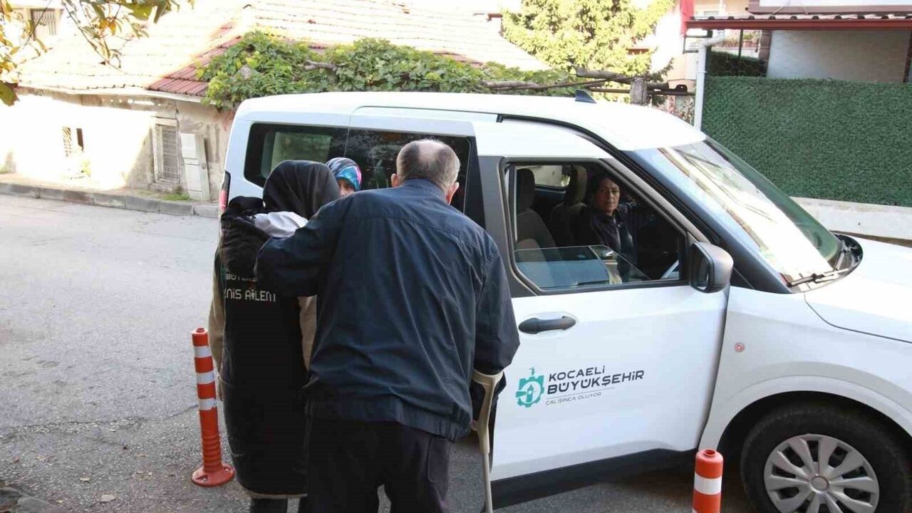 Kocaeli'de 'Geniş Ailem Projesi' ile sağlık ulaşımı kolaylaşıyor