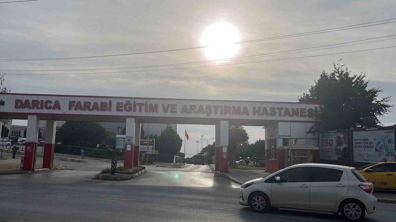 Kocaeli’de özel lisede kantin ürünü sonrası gıda şüphesi: 14 öğrenci hastaneye kaldırıldı