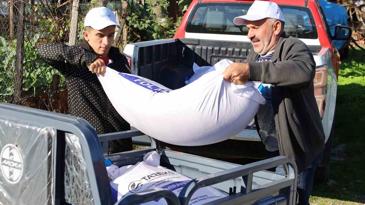 Kocaeli'deki yangın mağduru çiftçilere tohum ve gübre desteği