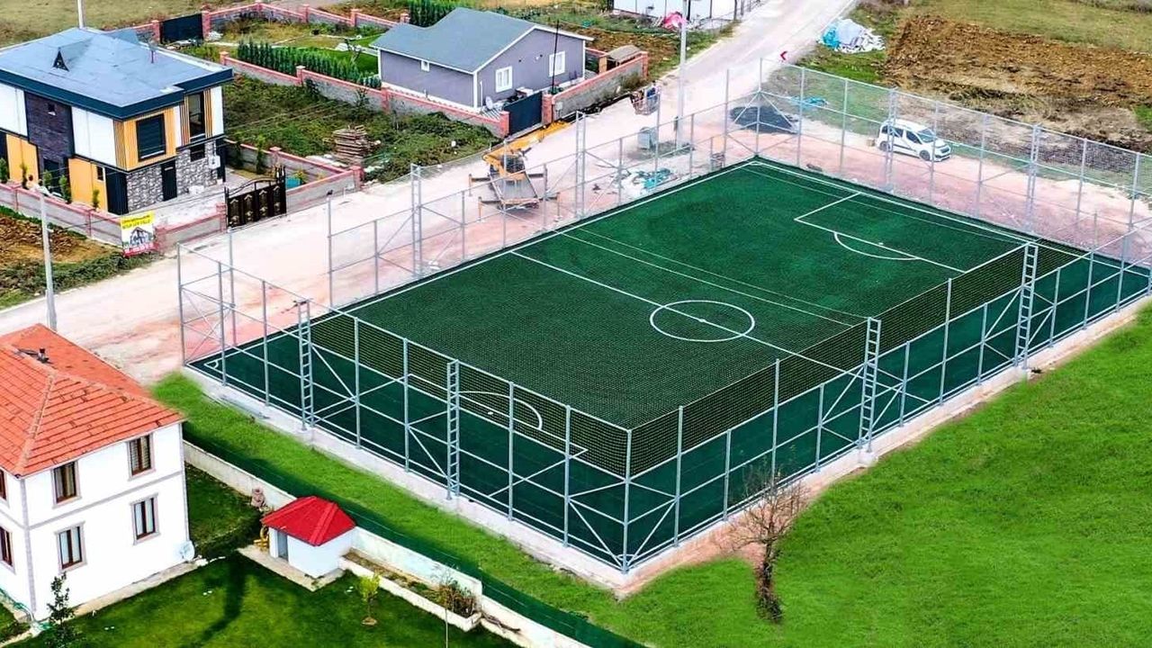 Kocaeli kırsalına 12 yeni futbol sahası