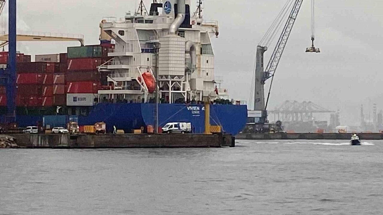 Kocaeli Körfez'de tekne alabora oldu: 1 ölü, 1 yaralı