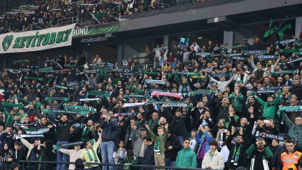 Kocaelispor ve Galatasaray Maçında Desibel Rekoru Denemesi