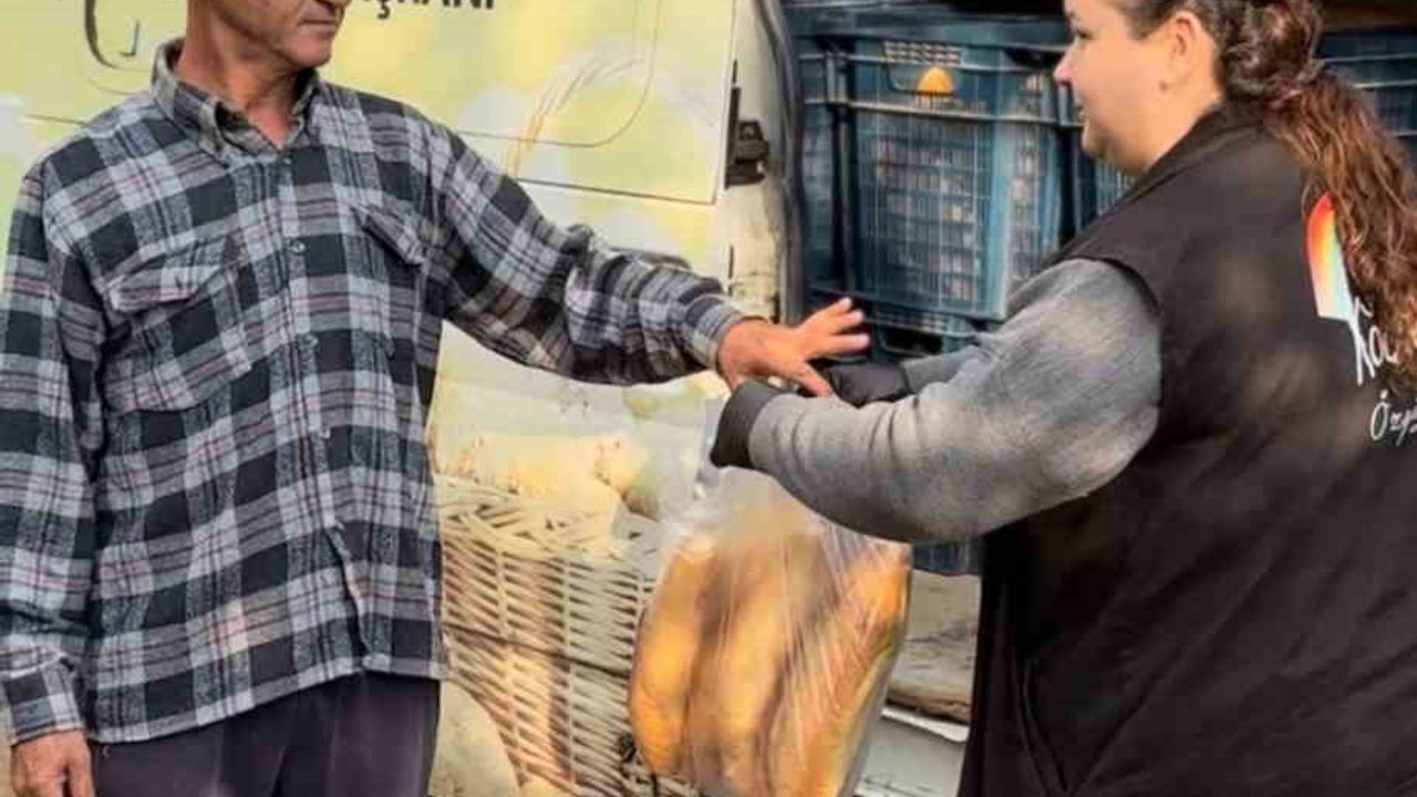 Koçarlı'da Mobil Halk Ekmek Hizmeti Beğeni Topladı