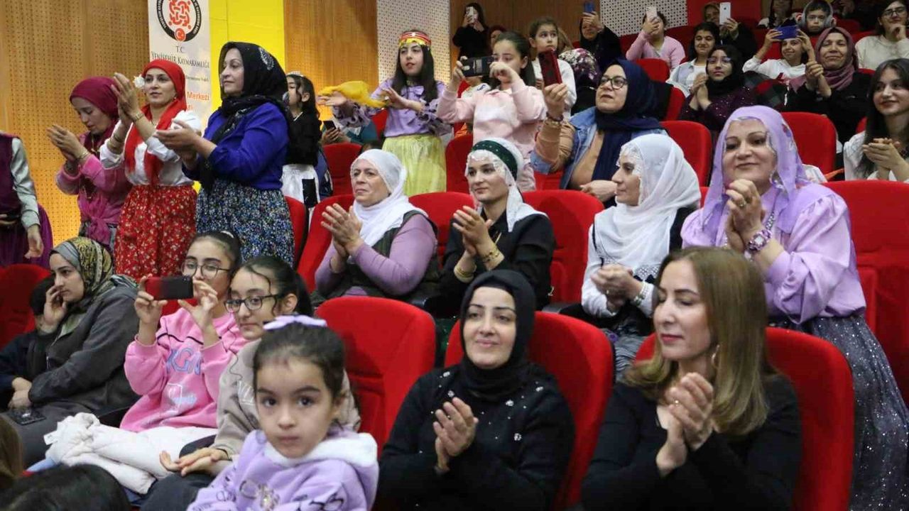 Köklerden Podyuma: Yenişehir'de Şalvar Defilesi