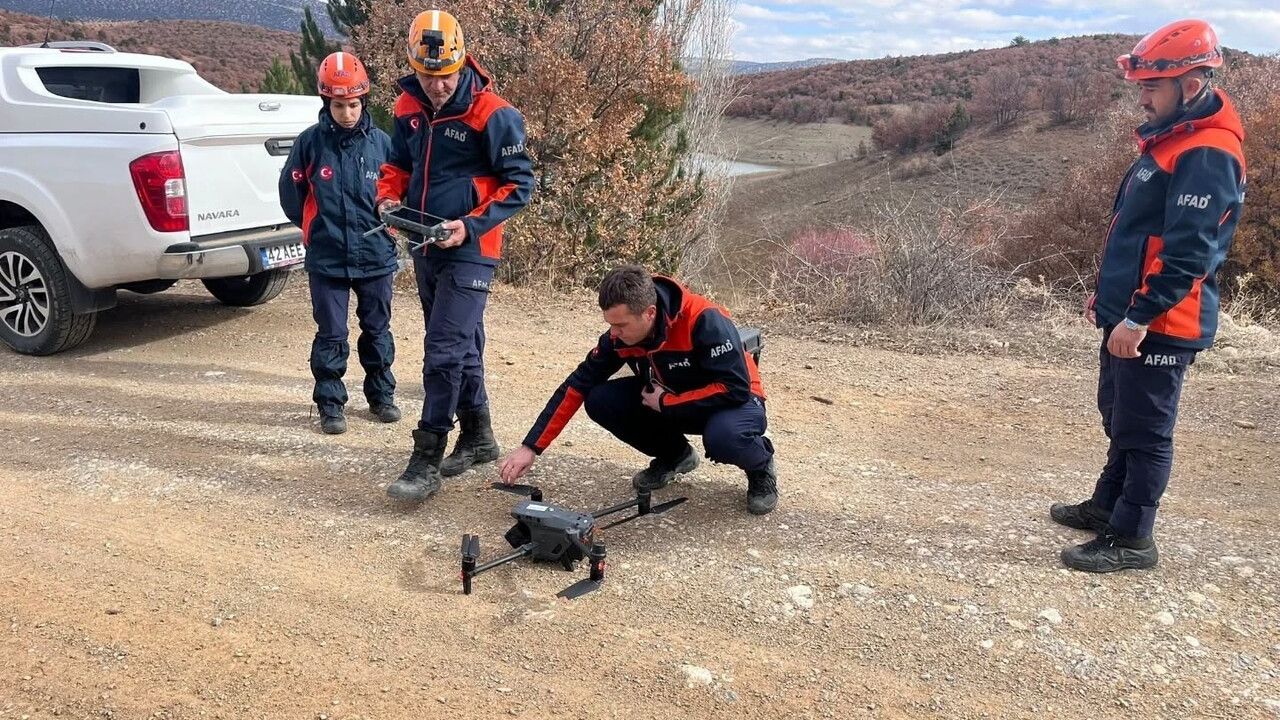 Konya Beyşehir'de kayıp 15 yaşındaki çocuk için 27 saattir süren arama çalışması