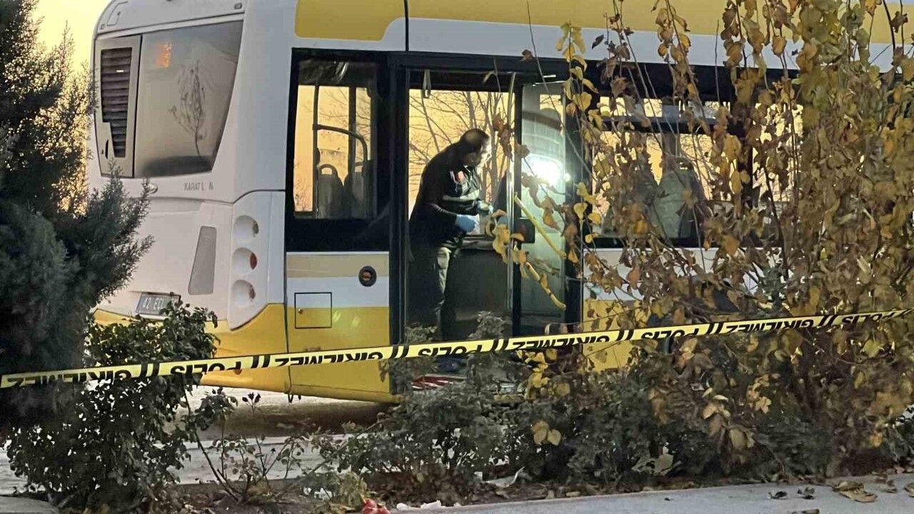 Konya'da otobüste bıçaklama: 'Yan baktın' tartışması