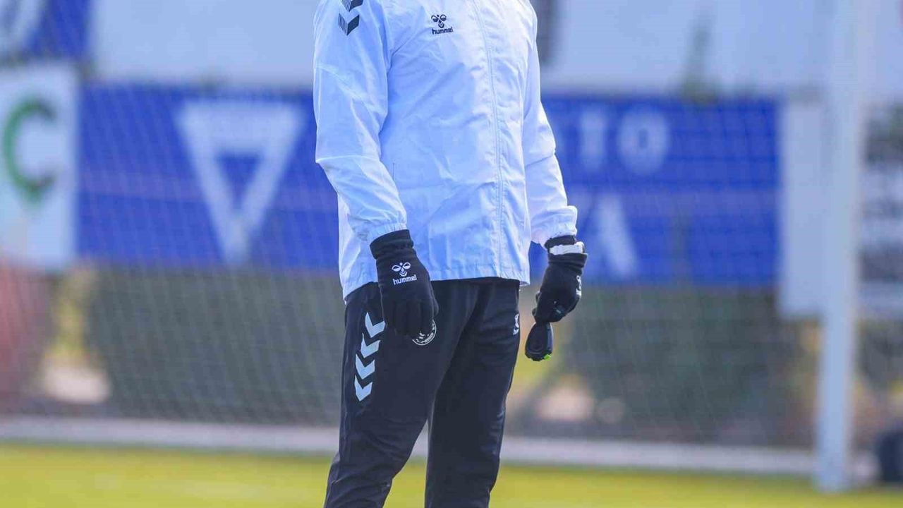 Konyaspor, Antalyaspor maçı öncesi Kayacık'ta yoğun mesaiye devam ediyor