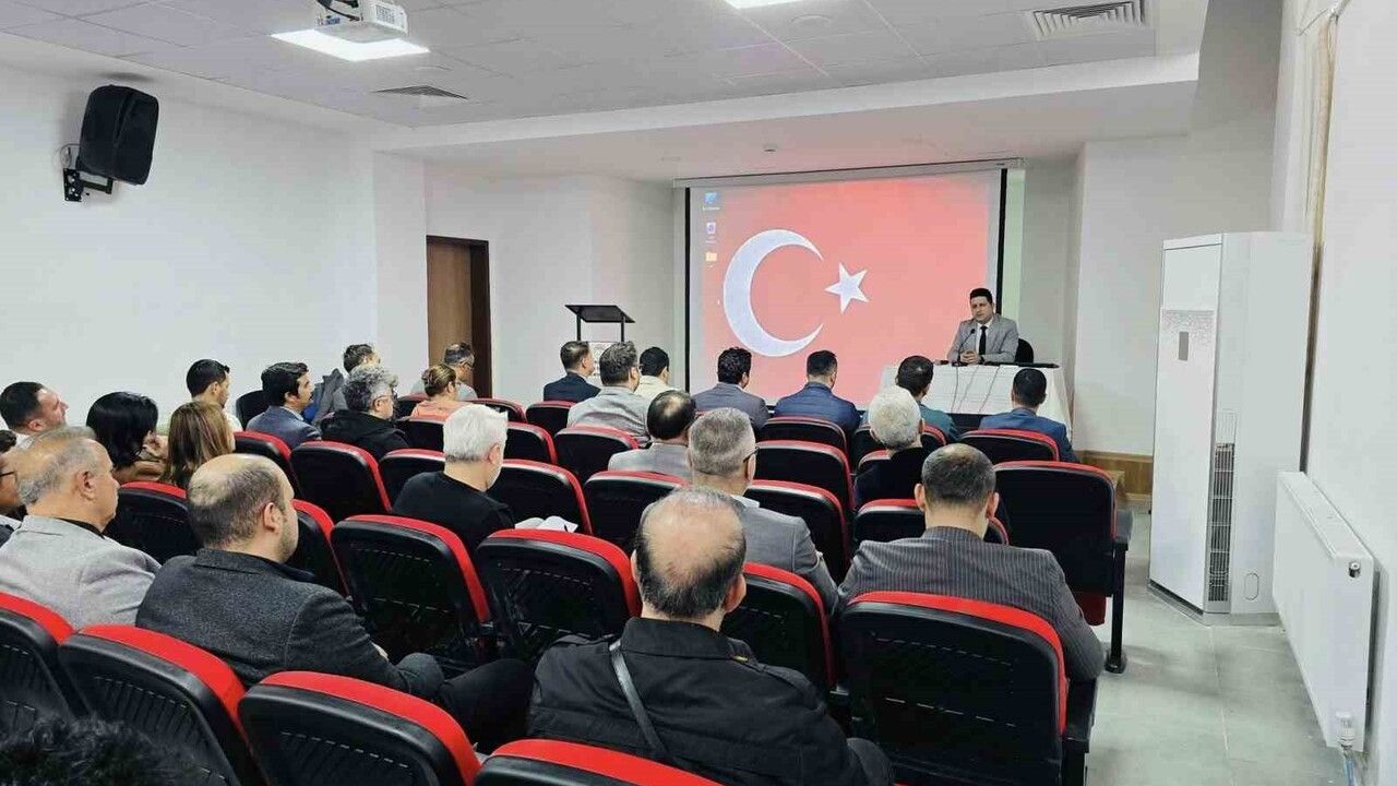 Köşk’te okul müdürleri aylık değerlendirme toplantısında bir araya geldi