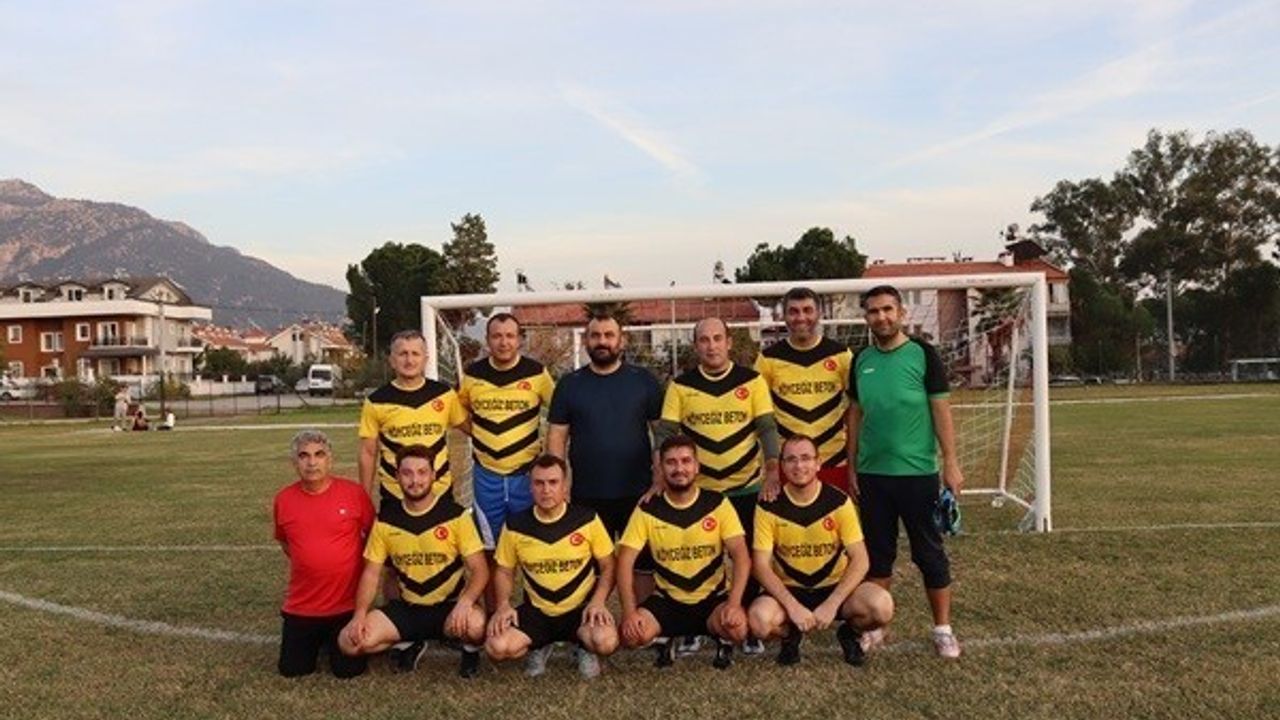 Köyceğiz'de 24 Kasım Öğretmenler Günü Futbol Turnuvası sona erdi