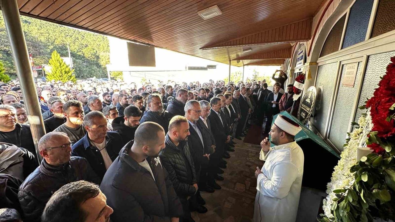Kozmetik fabrika yangınında ağır yaralanan Tuncay Yıldız toprağa verildi