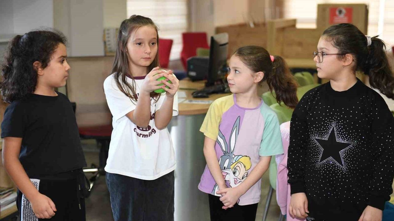 Küçük Yazarlar Atölyesi: Çocukların Yeteneklerini Keşfetme Fırsatı