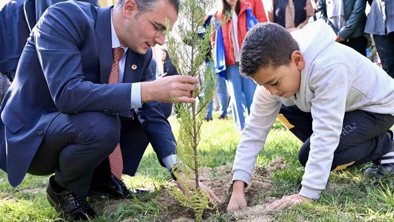 Kulu ve Karapınar'da fidan dikimi: Milli Ağaçlandırma Günü etkinlikleri