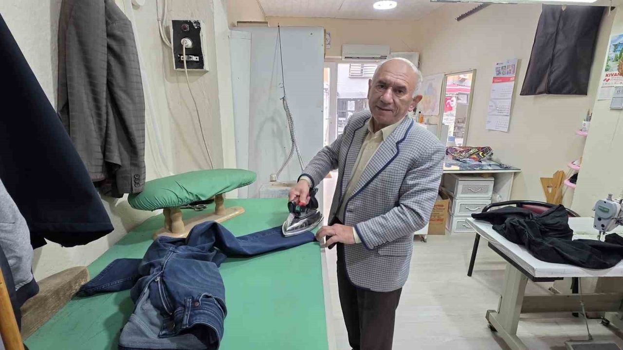 Kütahya'da 52 Yıllık Terzi Himmet Kalkan: Sanat Bitmenin Eşiğinde