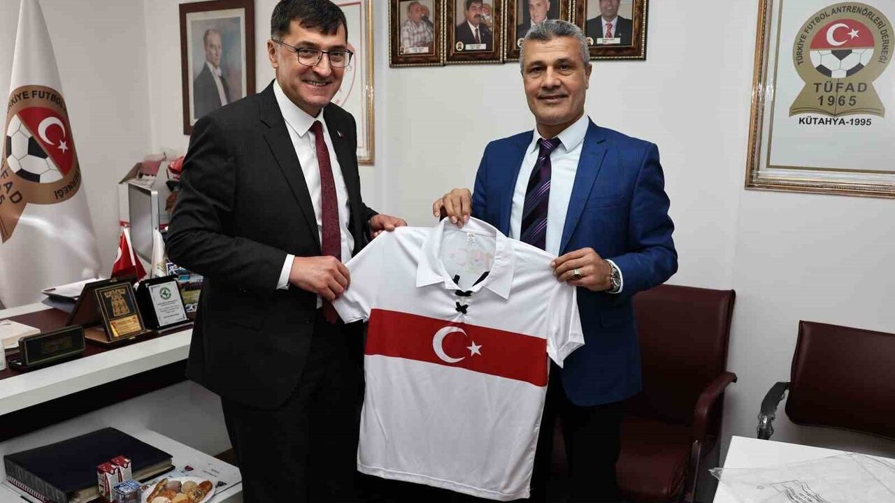 Kütahya’da antrenörlerin çalışma koşulları güçlendirilmeye yönelik iş birliği görüşüldü