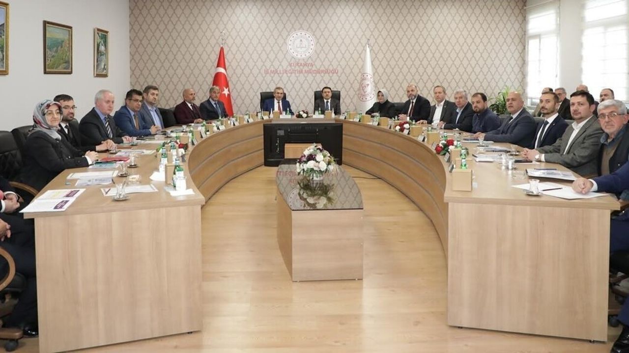 Kütahya'da EDEP Toplantısıyla Eğitim Vizyonu Değerlendirildi