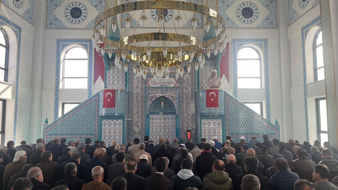 Kütahya'da Sefa Merve Camii hayırsever katkılarıyla ibadete açıldı