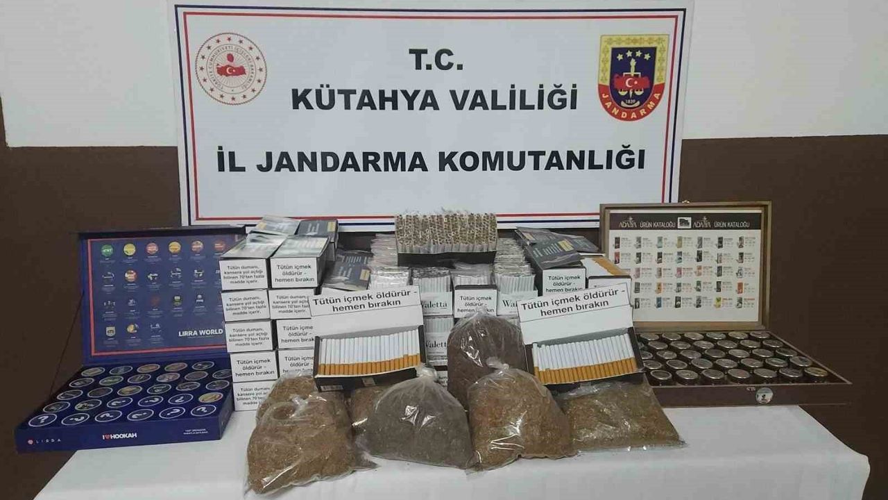 Kütahya Pazarlar'da kaçak tütün operasyonu