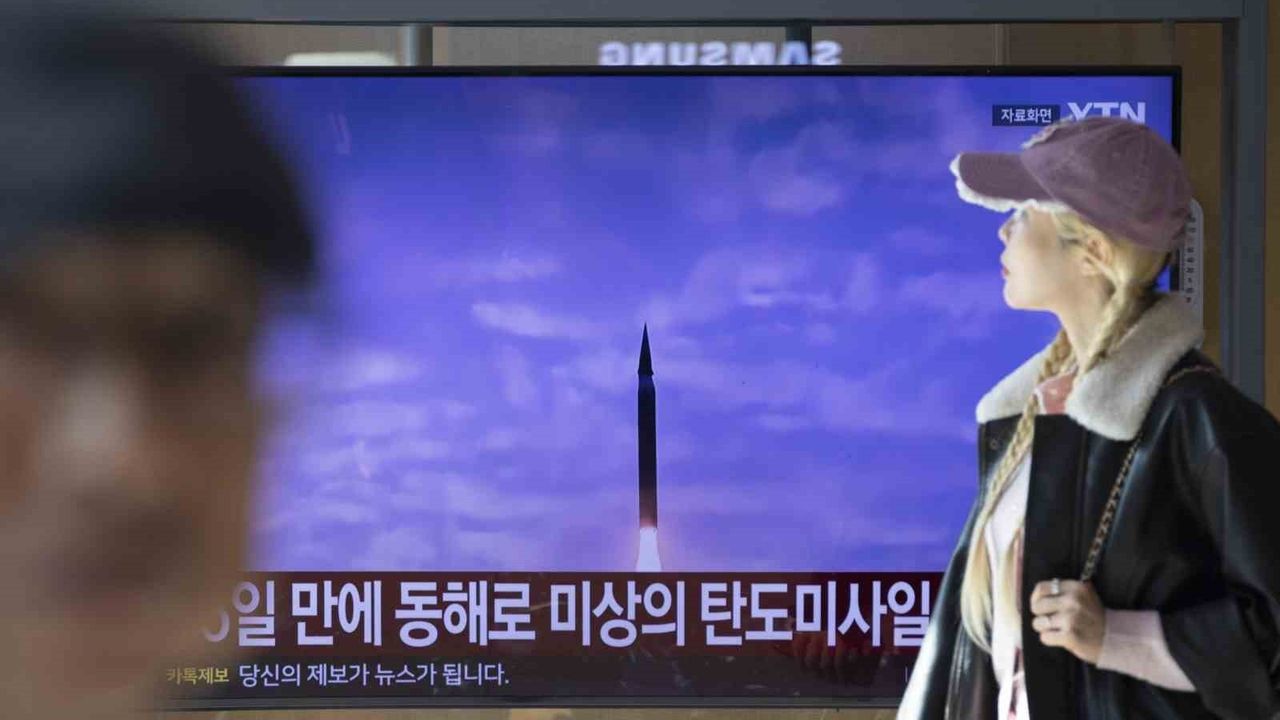 Kuzey Kore, Doğu Denizi yönüne balistik füze fırlattı
