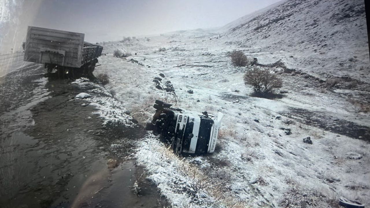 Malatya'da iki ayrı trafik kazasında 2 kişi yaralandı