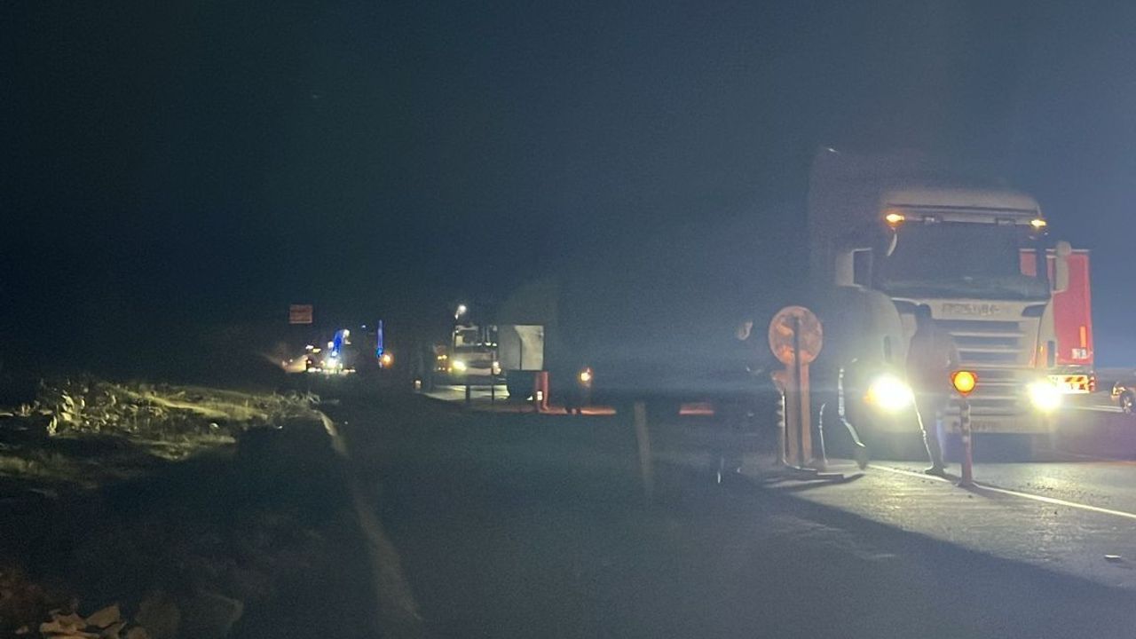 Malatya'da Tır ve Otomobil Çarpışması: 2 Yaralı