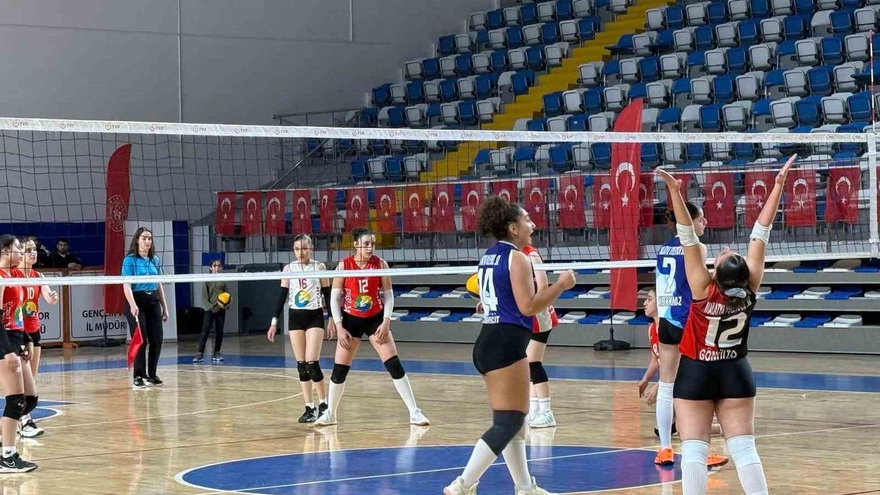 Malatya Voleybol, Hakkari Sportif Faaliyetleri'ni 3-2 yendi