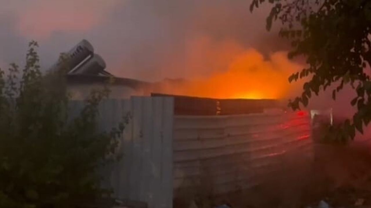 Malatya Yeşilyurt'ta ev yangını kontrol altına alındı