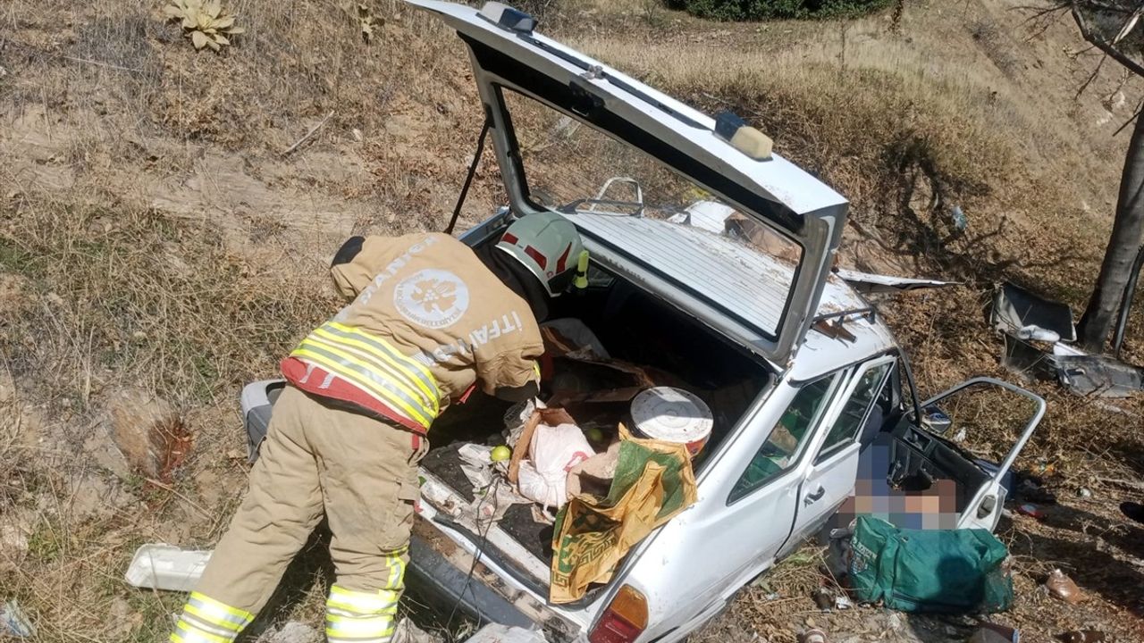 Manisa'da Otomobil Kazası: Karı Koca Hayatını Kaybetti