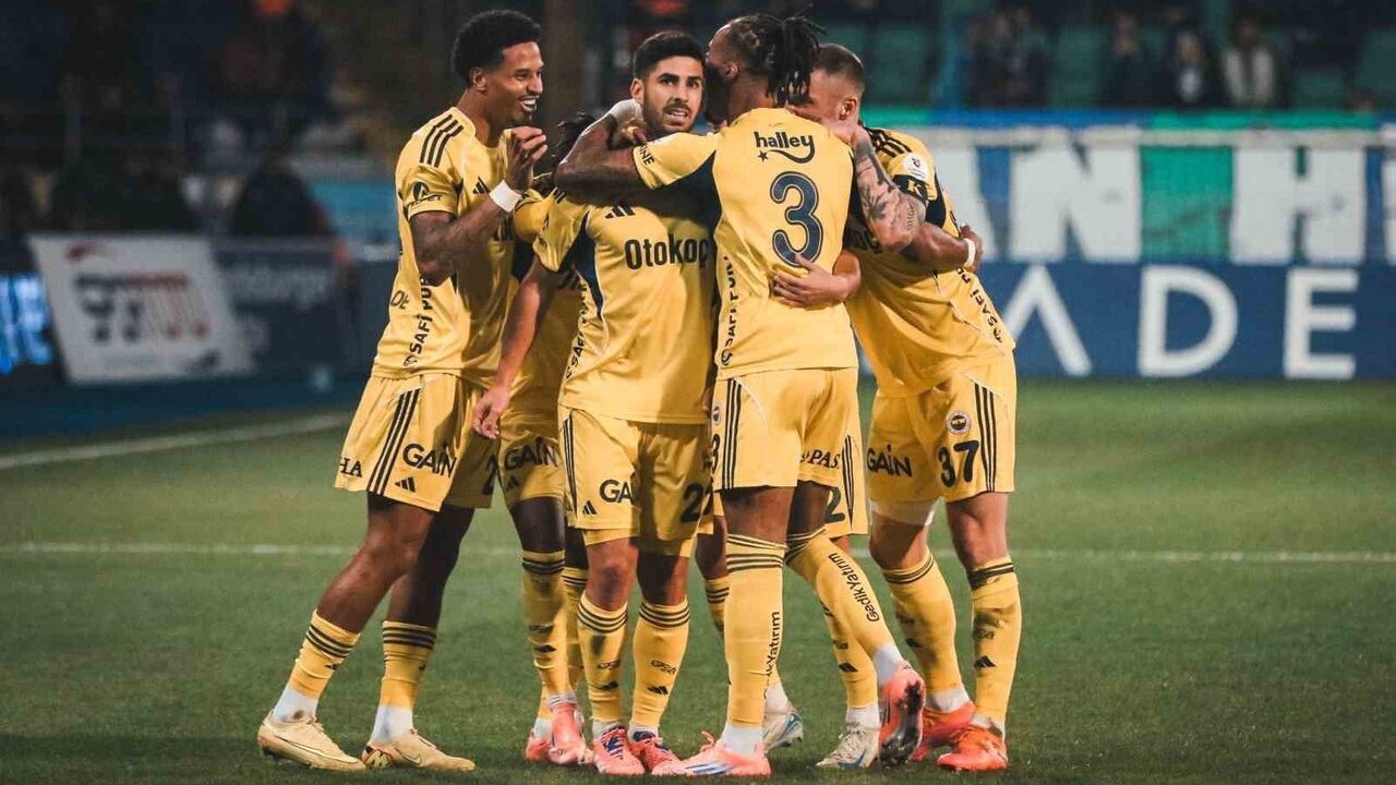 Marco Asensio Rize'de 2 Golle Fenerbahçe'yi Öne Çıkardı