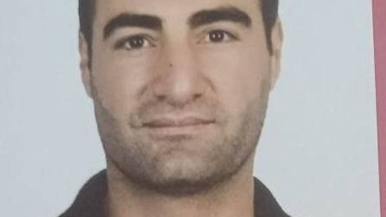 Mardin'de evde ölü bulunan ailenin babası toprağa verildi