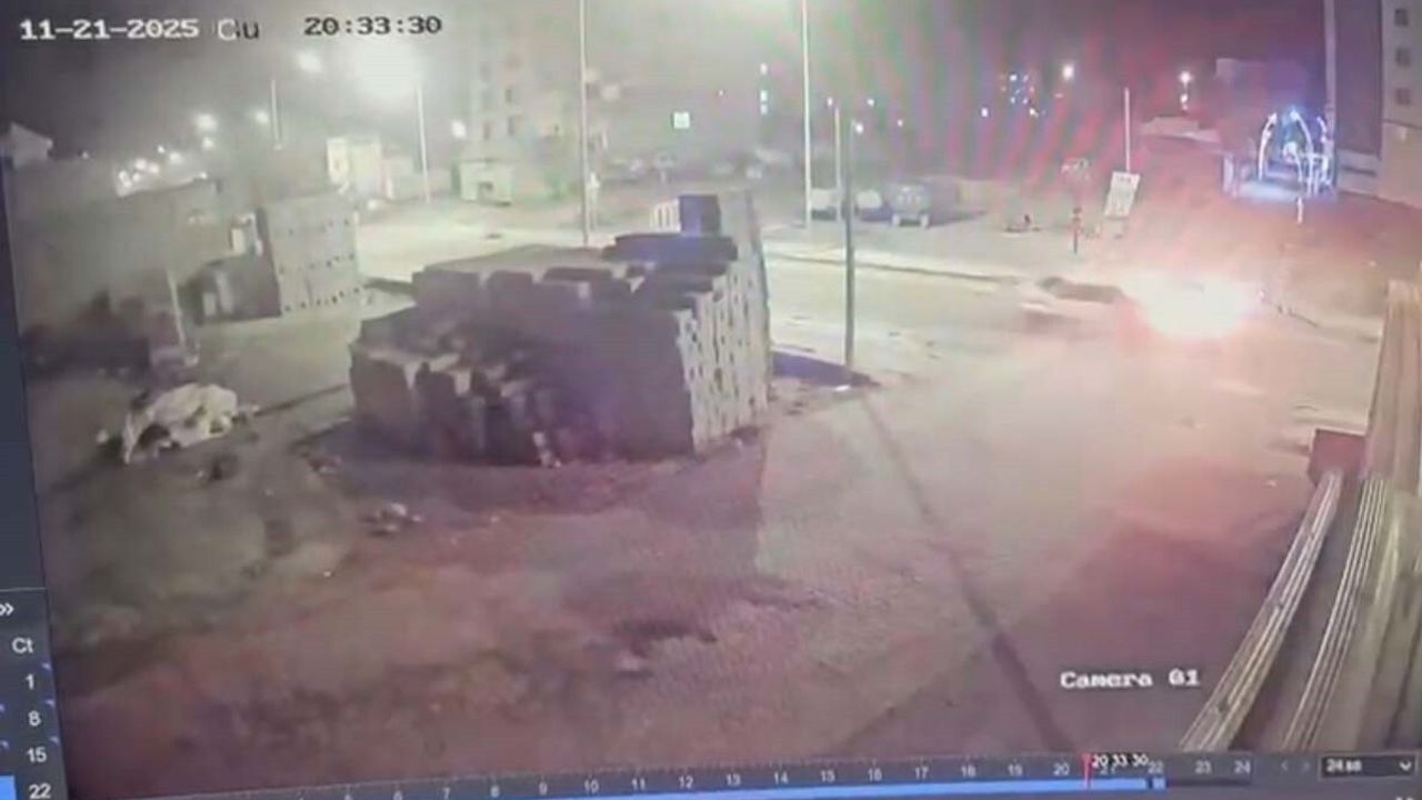 Mazıdağı’nda iki araç çarpıştı: 3 kişi yaralandı