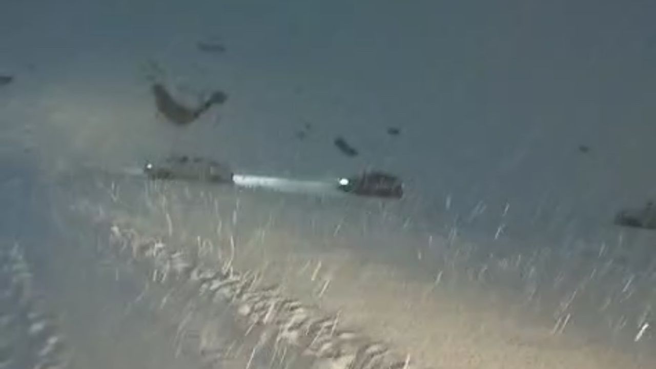 Mehmetçik, Yüksekova'da kar nedeniyle mahsur kalanları kurtardı