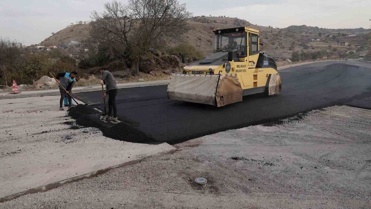 Melikgazi'de Esentepe'de 1.5 km yeni yol tamamlandı
