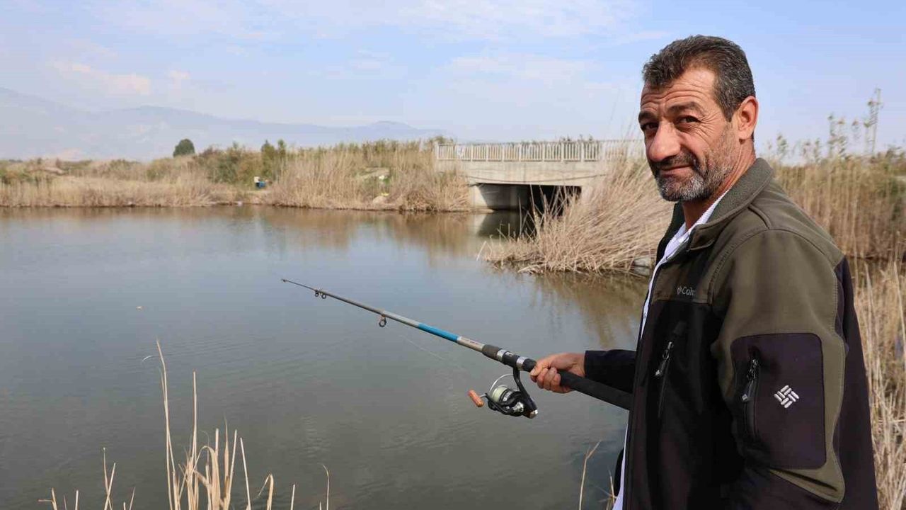 Menderes Deltası'nda olta balıkçılığı stres atma aracı oldu