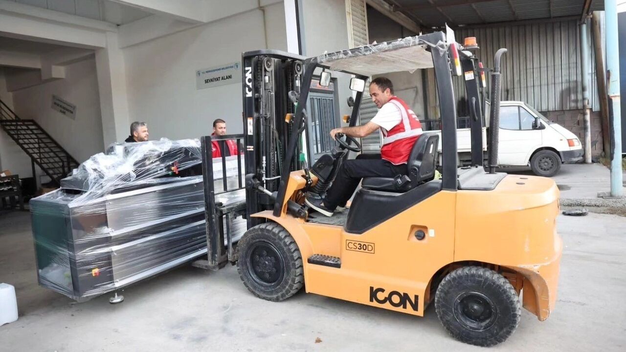 Merkezefendi’den Çerkezköy’e 33’üncü mama makinesi teslimi