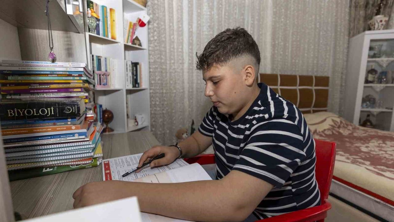 Mersin Büyükşehir Belediyesi kurs merkezleriyle ev ziyaretlerine başladı