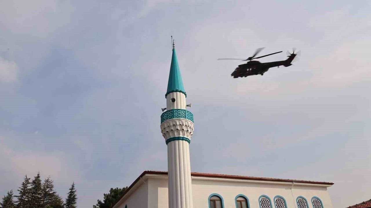 Merzifon 5’inci Ana Jet Üssü'ndeki Mehmetçik Camii ibadete açıldı